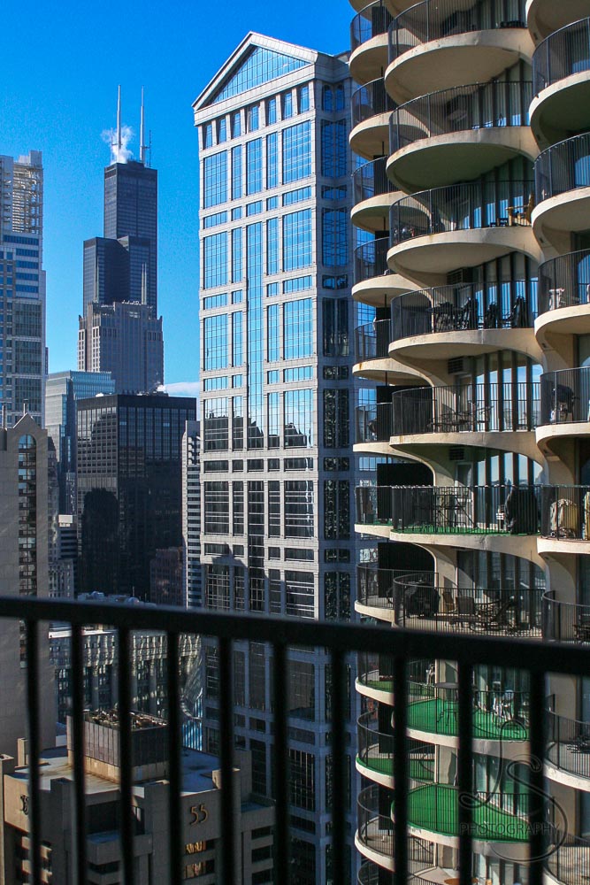 Chicago skyscrapers from the Marina City apartments | LotsaSmiles Photography