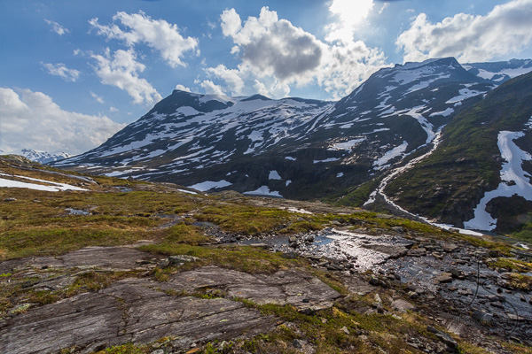 The view from the trail above the Trollstigen viewpoint in Norway | LotsaSmiles Photography
